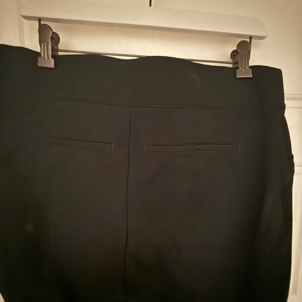 SPANX Black Ankle & Cropped Ponte Pants - Picture 11 of 11